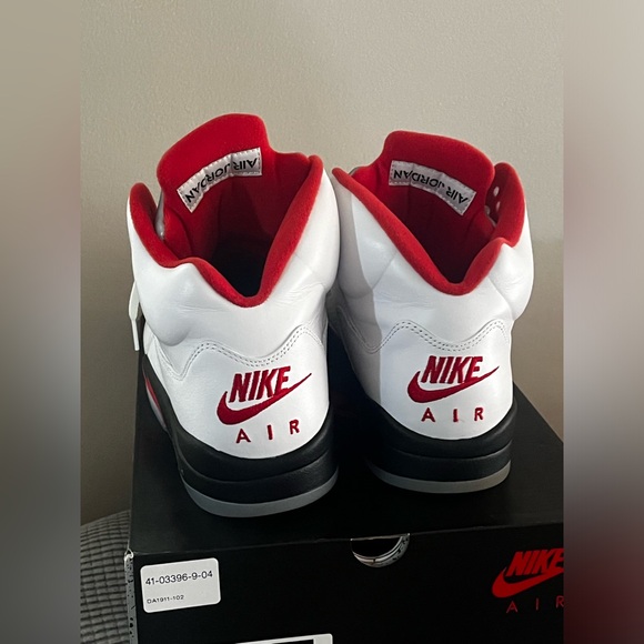 Jordan retro 5s - Picture 3 of 4